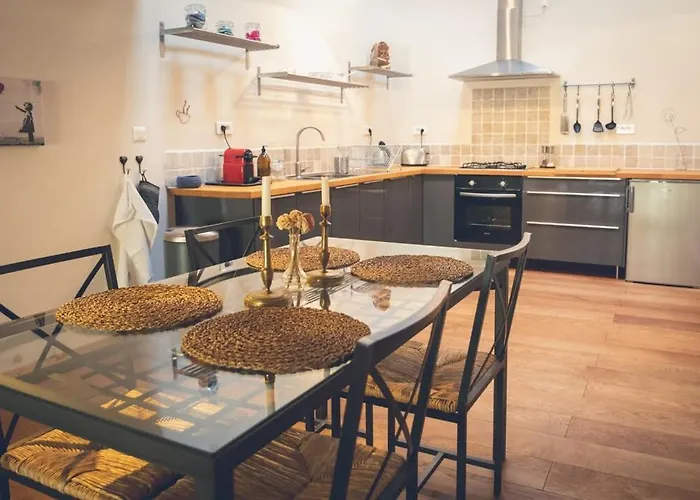 بيت للعطل Les 3 C *